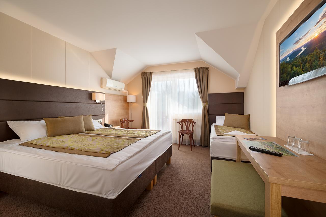 Hotel Honti Wellness Es Konferencia Szalloda Visegrad Exterior photo